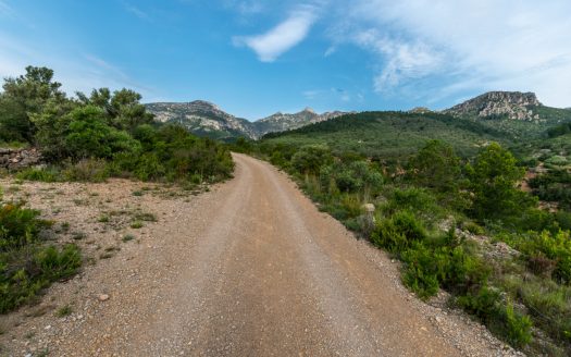 A rocky place near the mountains (377)