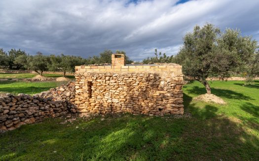 Bonita finca plana con agua (475)