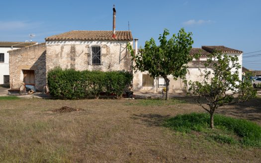 Gran casa de poble a Els Reguers (579)