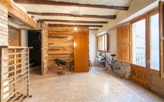 Town house to restore in Xerta (593)