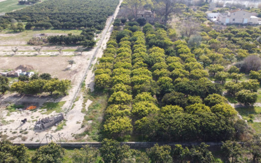 Masía para restaurar al lado del río (640)