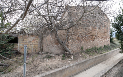 Masía para restaurar cerca de Tortosa (653)