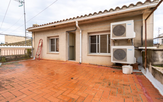 Town house ready to live in Tortosa (685)