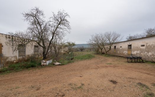 Three warehouses near the village (789)