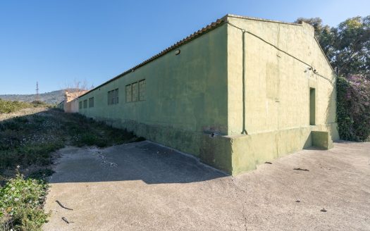 Descomunal finca con casa para vivir (815)