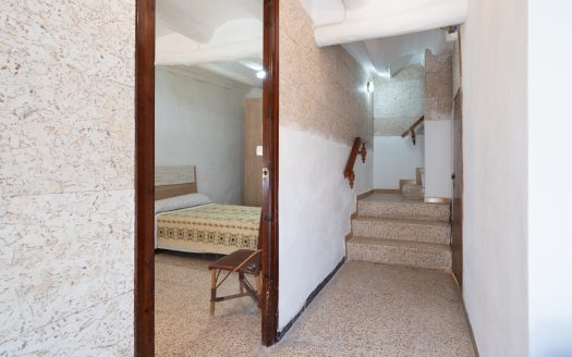 Old townhouse to restore in La Galera (824)