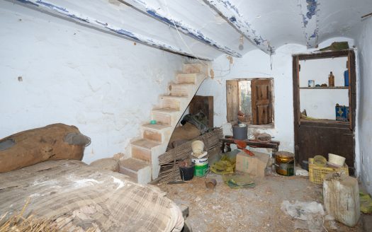 Casa de pueblo muy vieja para reformar en La Galera (825)