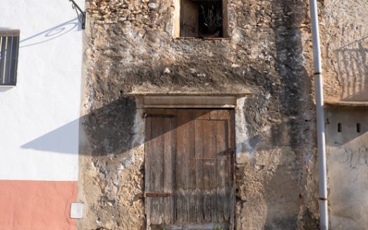 Casa de pueblo muy vieja para reformar en La Galera (825)