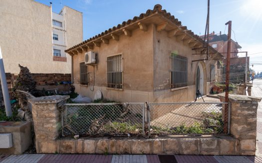 Casa de pueblo de una sola planta (994)