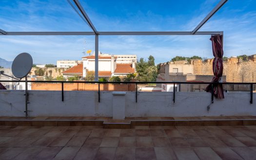 Attic apartment with a big terrace (18)