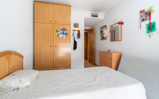 Flat in a central neighborhood (131)